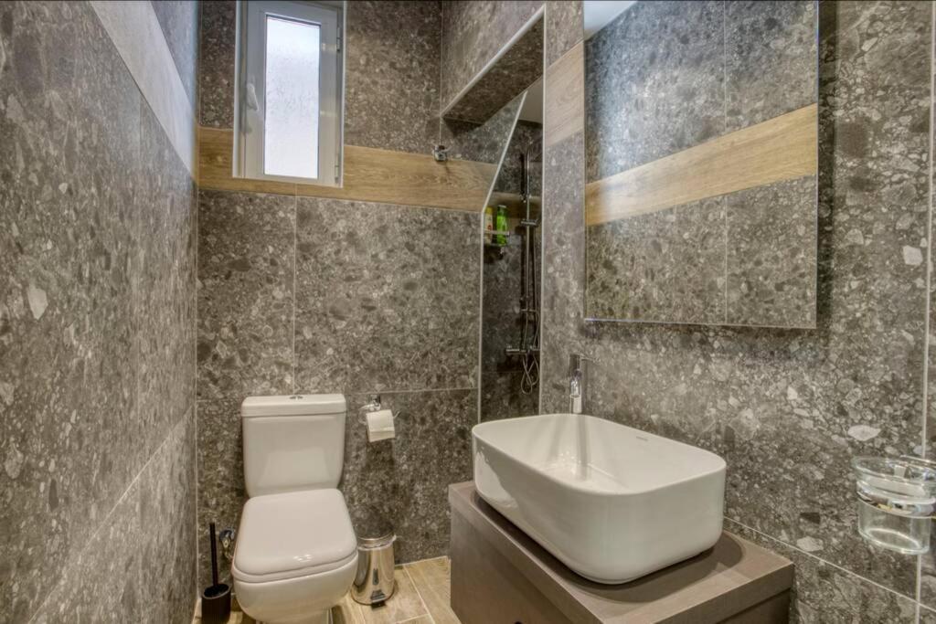 شقة Plaka Filotheis House A أثينا المظهر الخارجي الصورة
